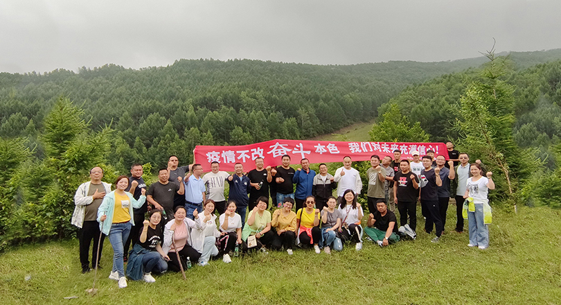 疫情不改奋斗本色 用心服务逆风前行