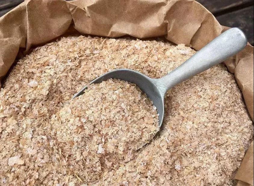 小麦麸皮如何科学喂羊，有什么优缺点？